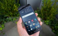Первые фотографии HTC One M10 в черном и белом вариантах